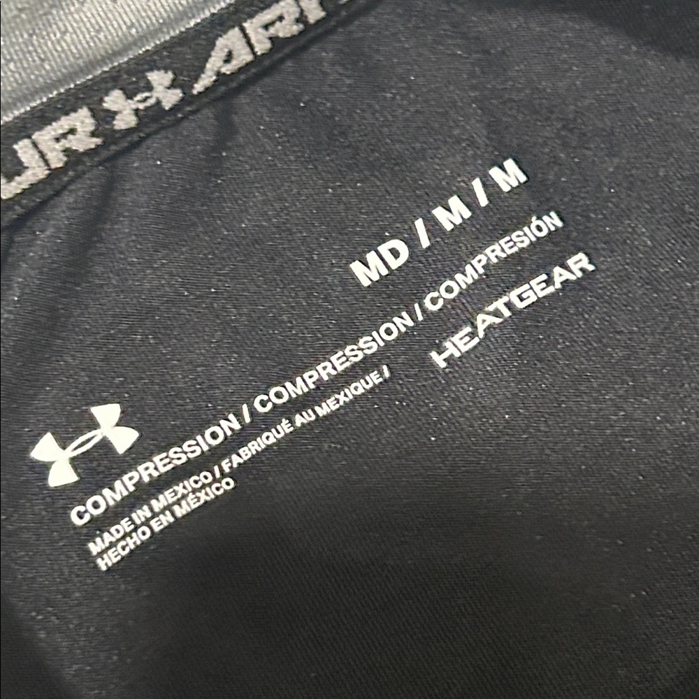 Under Armour Men's Black Long Sleeve Performance Tee - Picture 3 of 3